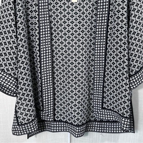 Max Studio NWT Lightweight Blue White Patterned Summer Spring Shrug Sz M - Picture 3 of 11